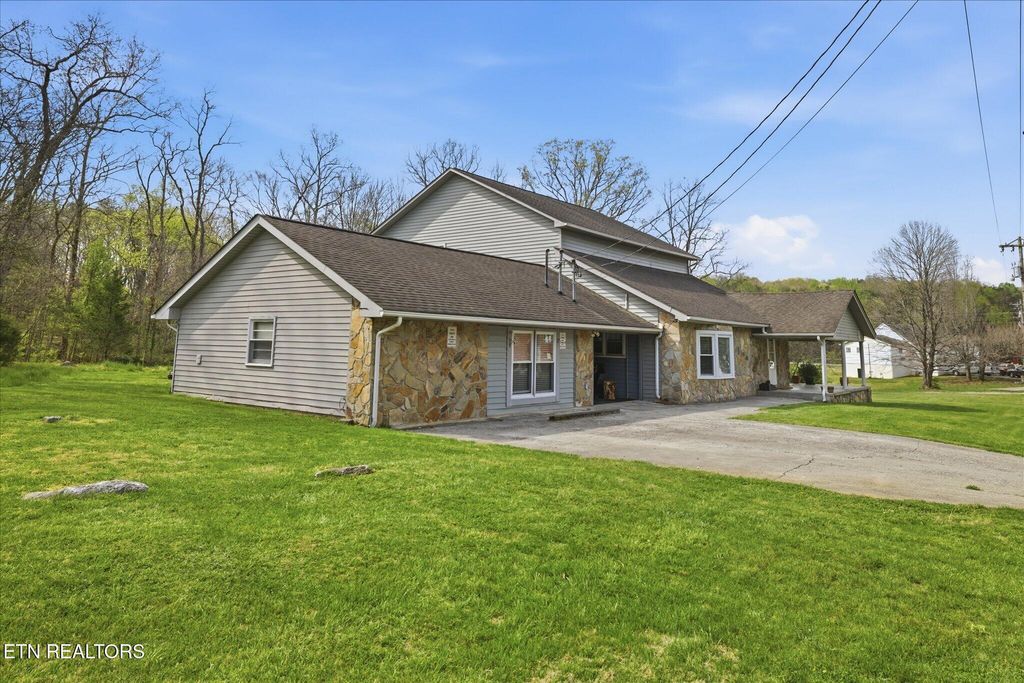 Photo of 799 Haynes Rd #abc, Dandridge, TN 37725 (MLS # 1328956)