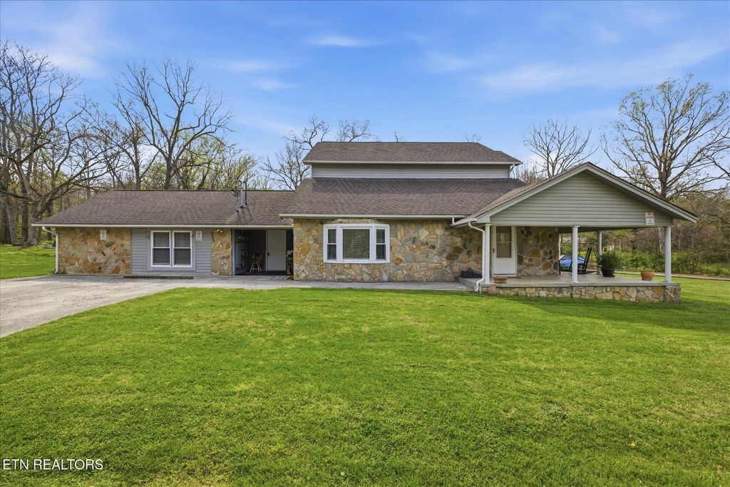 Photo of 799 Haynes Rd #abc, Dandridge, TN 37725 (MLS # 1328956)