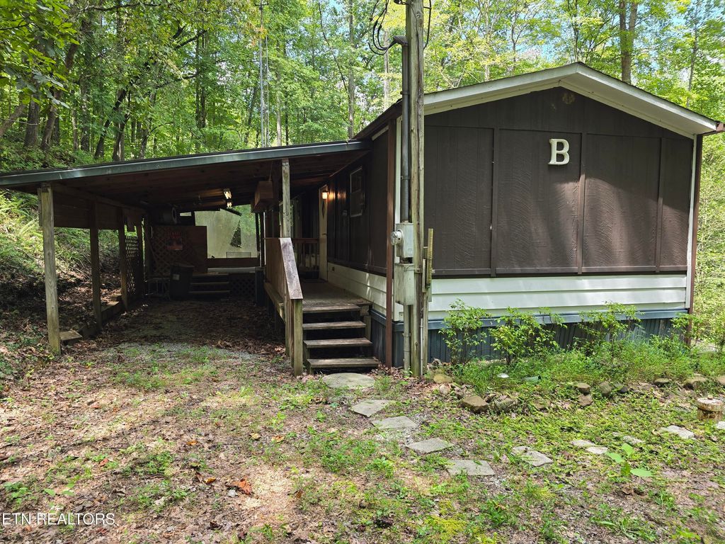 Photo of 165 Parkview Drive, LaFollette, TN 37766 (MLS # 1313282)