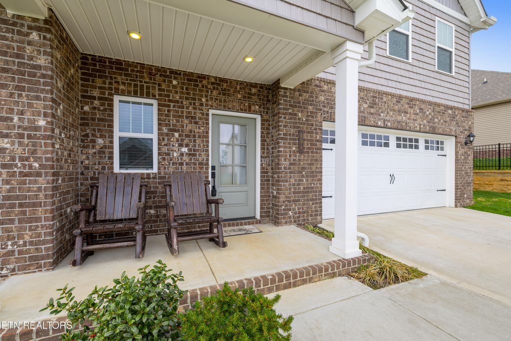 Photo of 498 Sugar Maple Tr, Lenoir City, TN 37771 (MLS # 1335865)