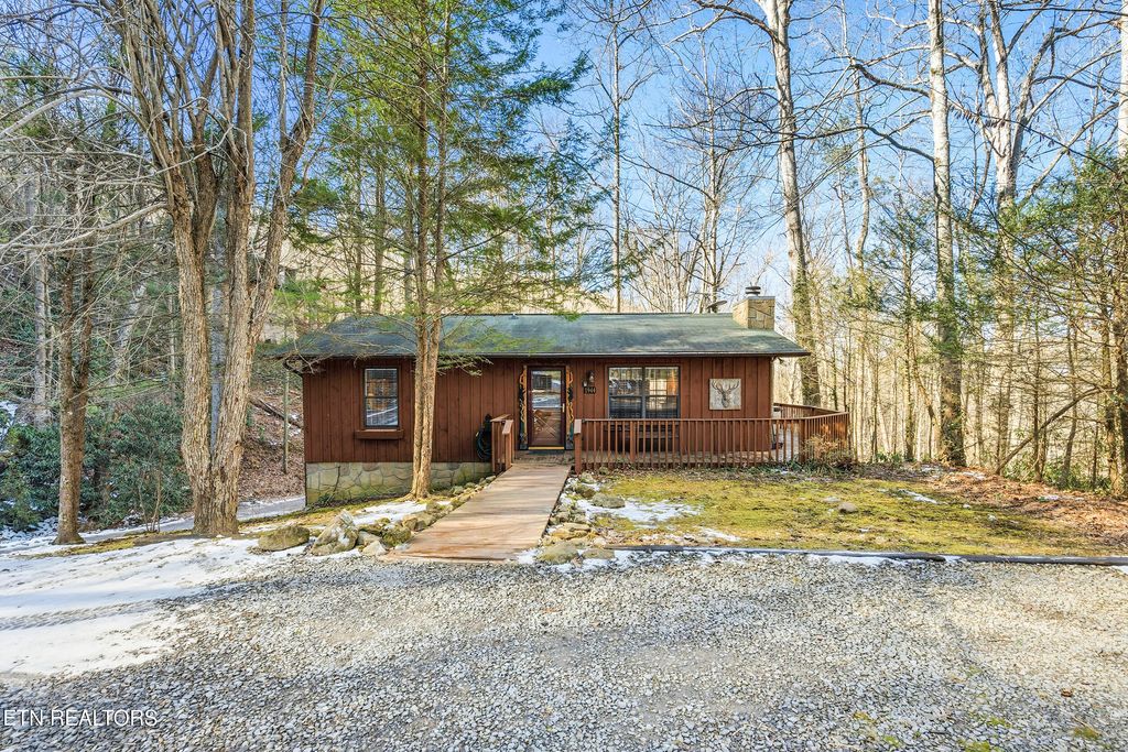 Photo of 1944 Anderson Way, Sevierville, TN 37876 (MLS # 1328999)