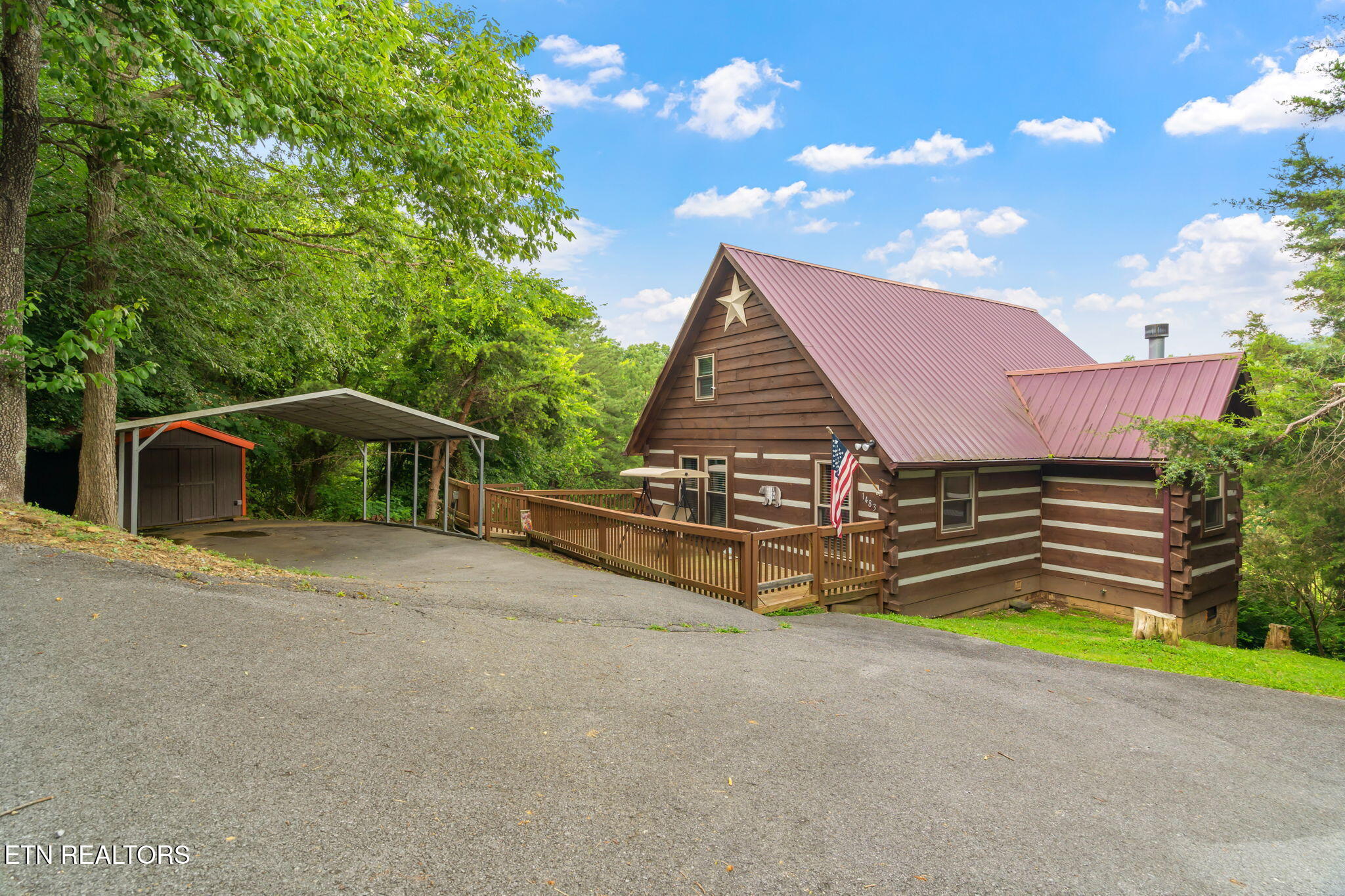 1483 Honey Oaks Way