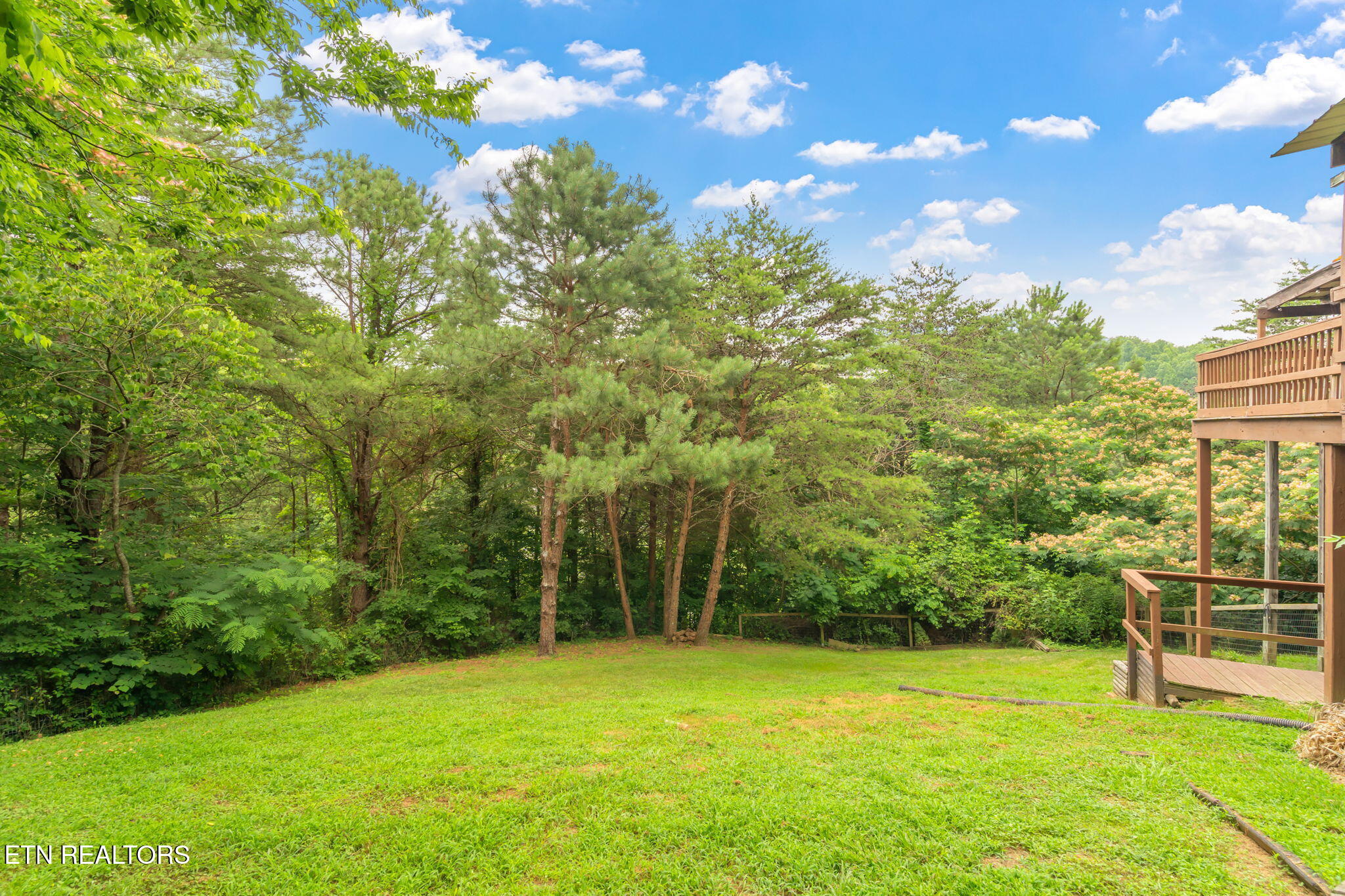 1483 Honey Oaks Way