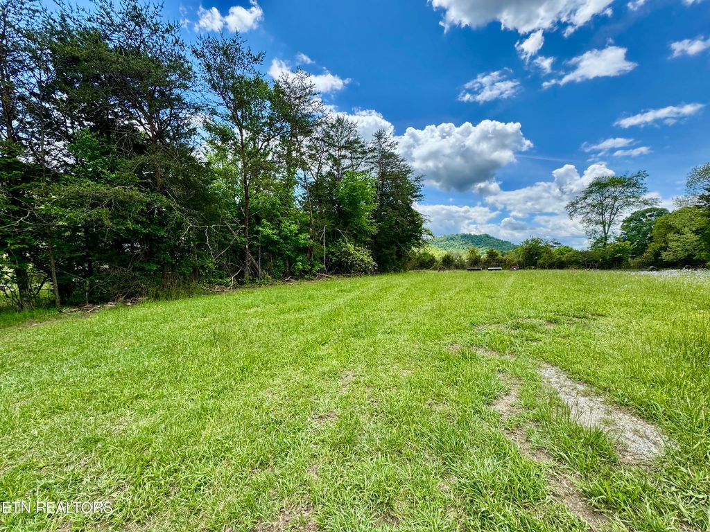Photo of E Raccoon Valley Drive, Heiskell, TN 37754 (MLS # 1301149)