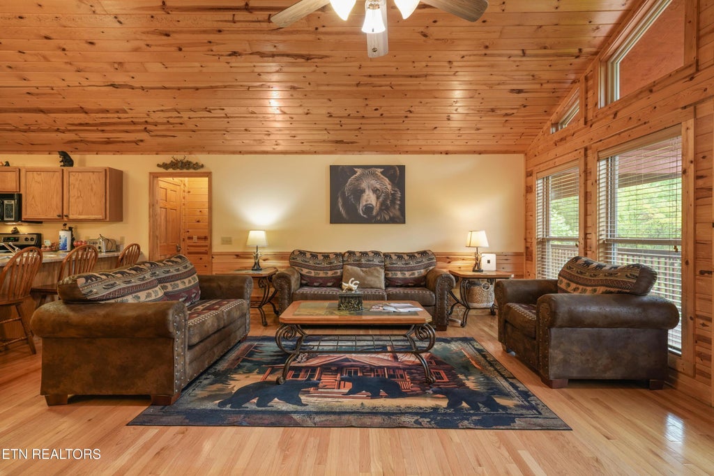 Photo of 1029 Shadow Ridge Drive, Sevierville, TN 37862 (MLS # 1351730)