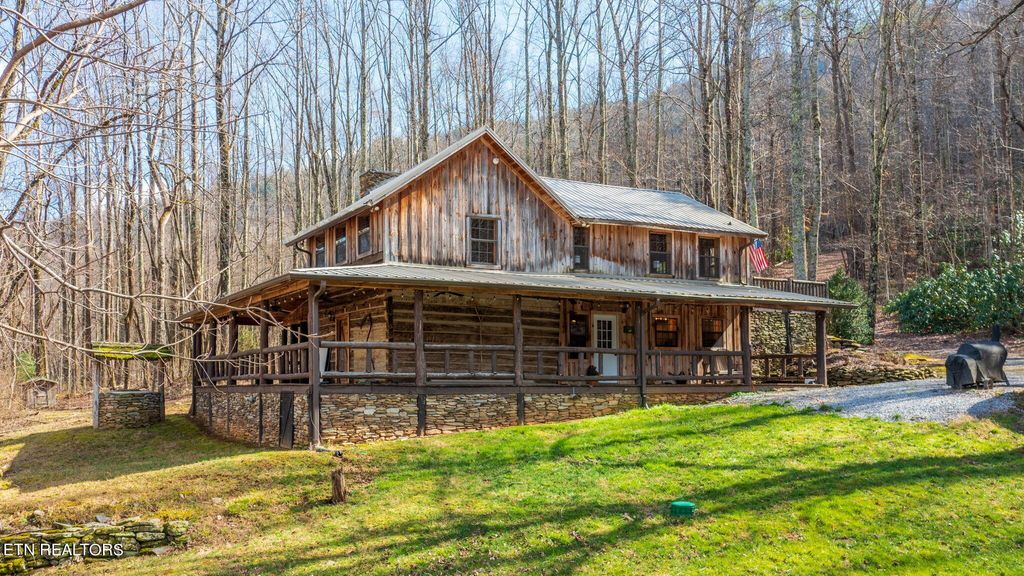 Photo of 1255 Shuler Rd Rd, Townsend, TN 37882 (MLS # 1254228)