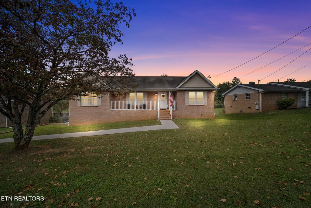 Photo of 615 Texas St, Seymour, TN 37865 (MLS # 1310985)