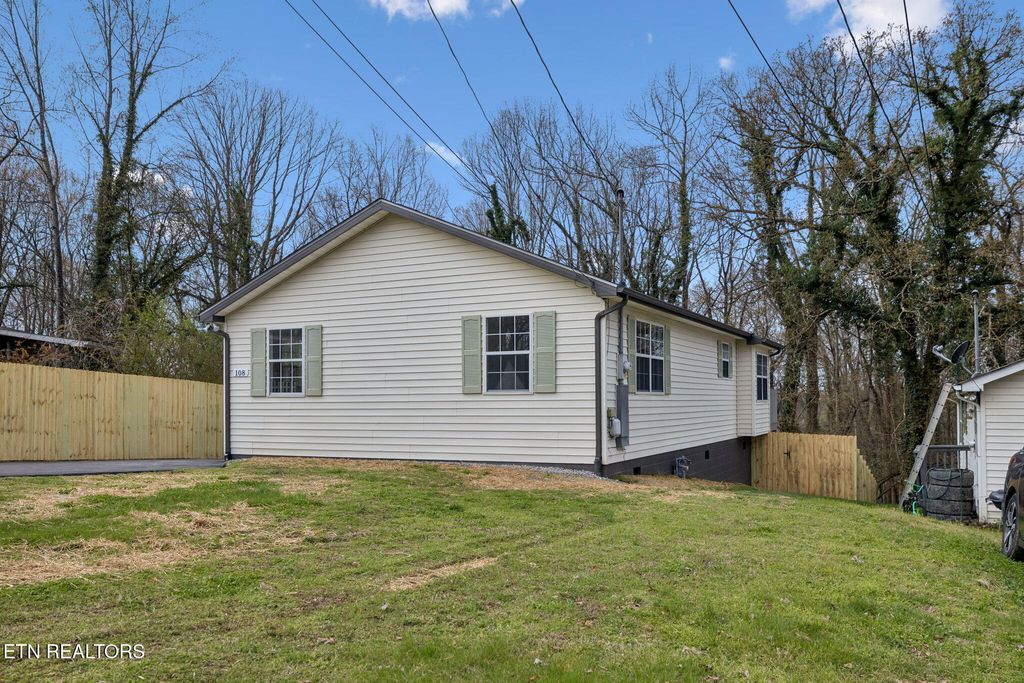 Photo of 108 Jellico Lane, Oak Ridge, TN 37830 (MLS # 1333288)