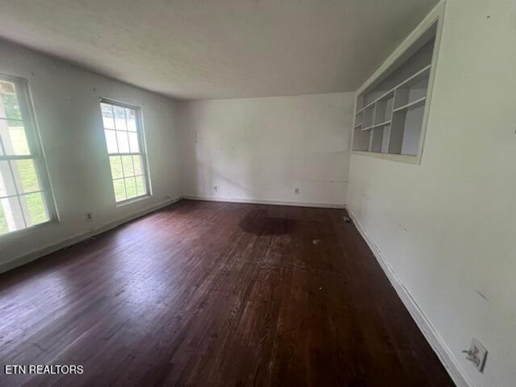 Photo of 114 Red Cedar Rd, LaFollette, TN 37766 (MLS # 1307921)