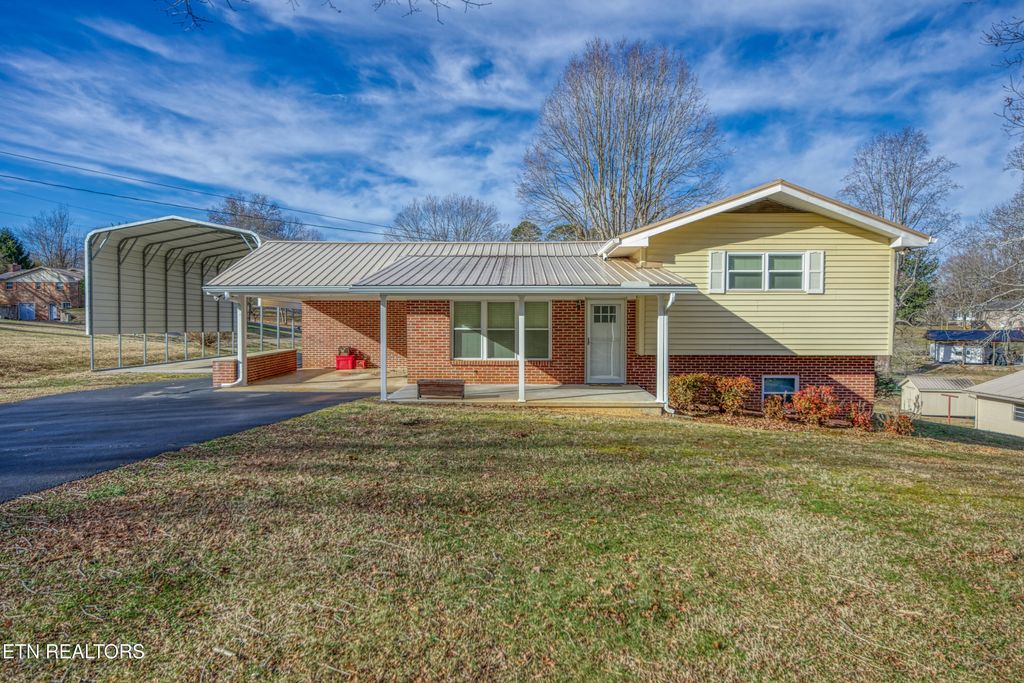 Photo of 1370 Circle Drive, Loudon, TN 37774 (MLS # 1329123)