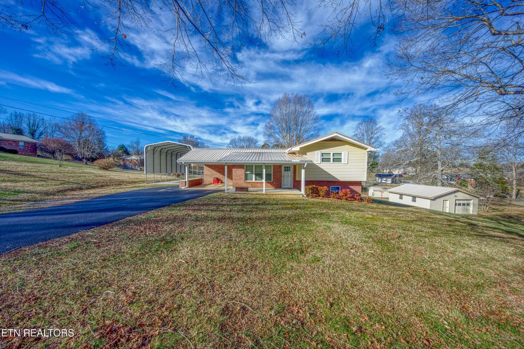 Photo of 1370 Circle Drive, Loudon, TN 37774 (MLS # 1329123)