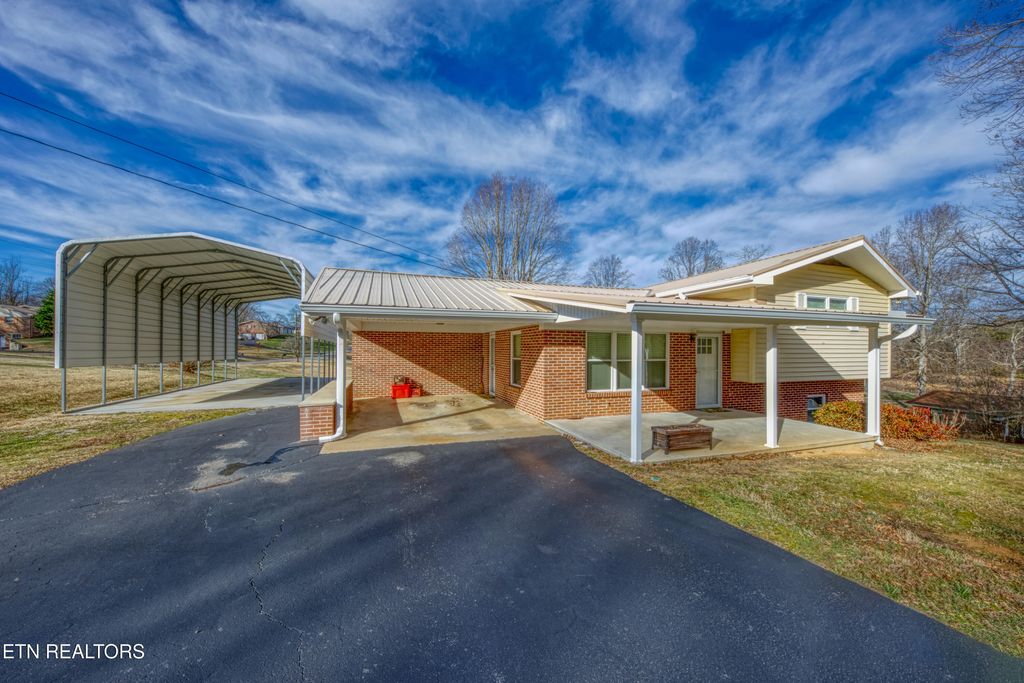 Photo of 1370 Circle Drive, Loudon, TN 37774 (MLS # 1329123)