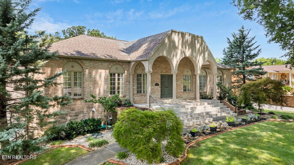 Photo of 643 Broome Rd, Knoxville, TN 37909 (MLS # 1312368)