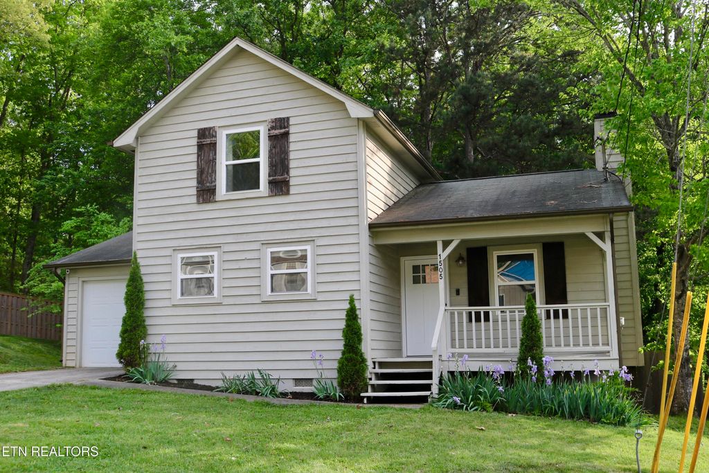 Photo of 1505 Red Maple Court, Knoxville, TN 37931 (MLS # 1337410)