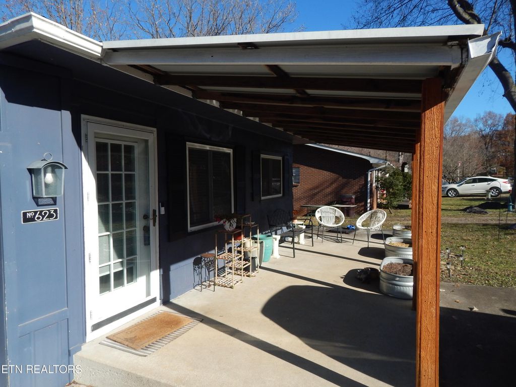 Photo of 623 Garfield St, Alcoa, TN 37701 (MLS # 1284466)