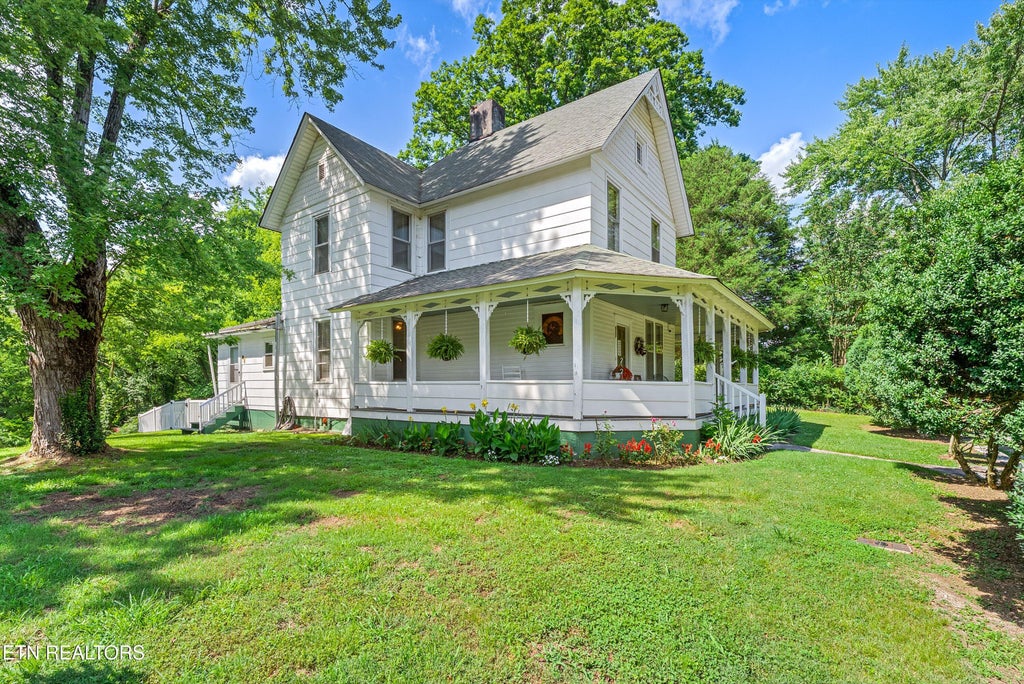 Photo of 517 Margrave Drive, Harriman, TN 37748 (MLS # 1346649)
