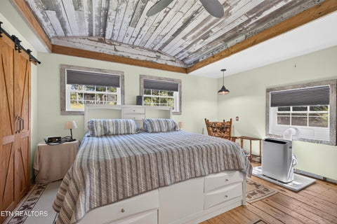 Tiny photo for 9089 Highway 66, Sneedville, TN 37869 (MLS # 1356076)
