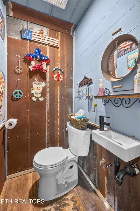 Tiny photo for 9089 Highway 66, Sneedville, TN 37869 (MLS # 1356076)