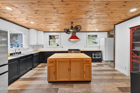 Tiny photo for 9089 Highway 66, Sneedville, TN 37869 (MLS # 1356076)