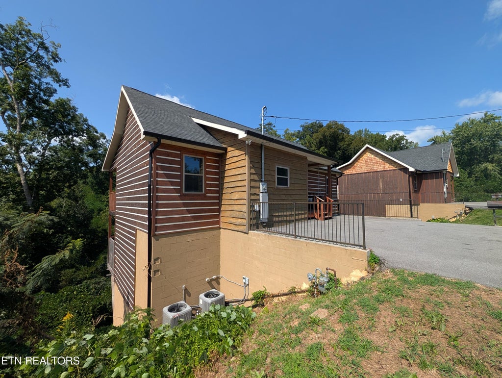 Photo of 714 Old Ridge Rd, Gatlinburg, TN 37738 (MLS # 1356860)