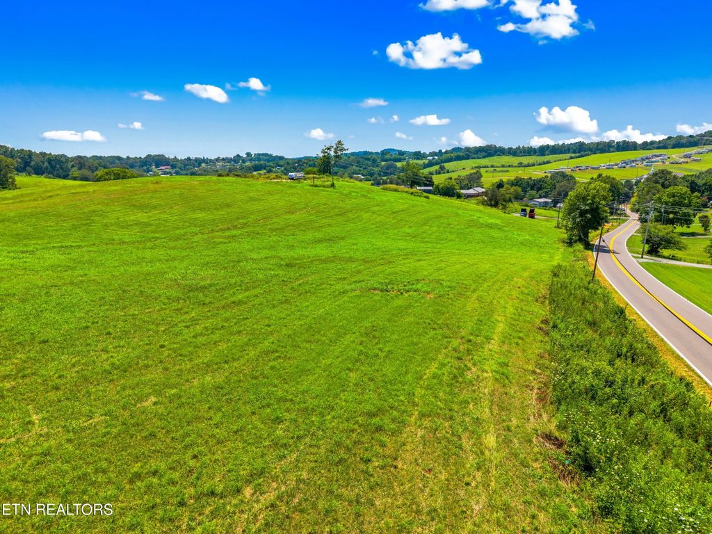 Photo of 6031 Lakeshore Drive, Bean Station, TN 37708 (MLS # 1308395)