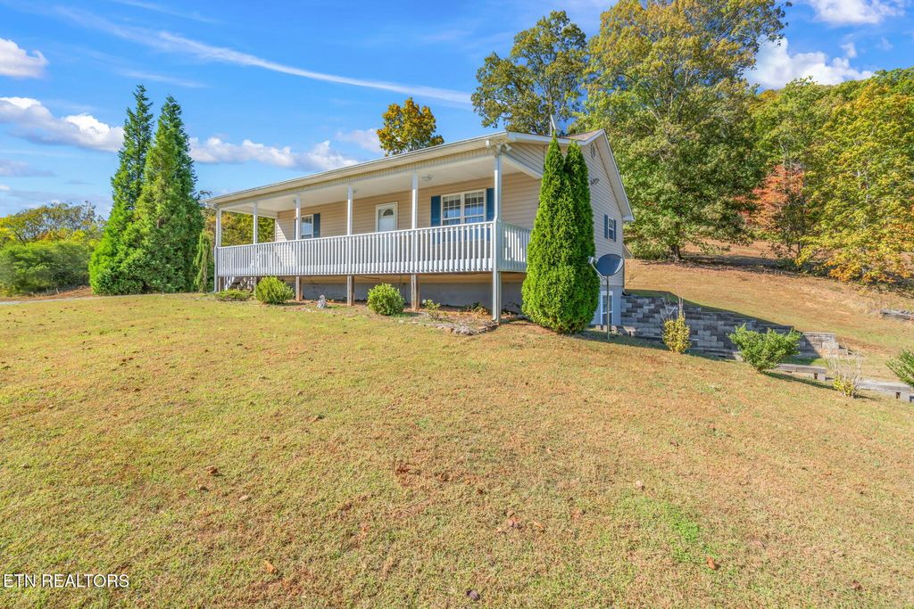 Photo of 1347 Cawood Rd, Spring City, TN 37381 (MLS # 1320404)
