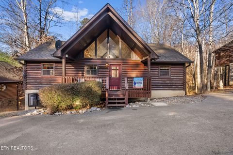 Photo of 1509 Bears Den Way, Sevierville, TN 37862 (MLS # 1325630)