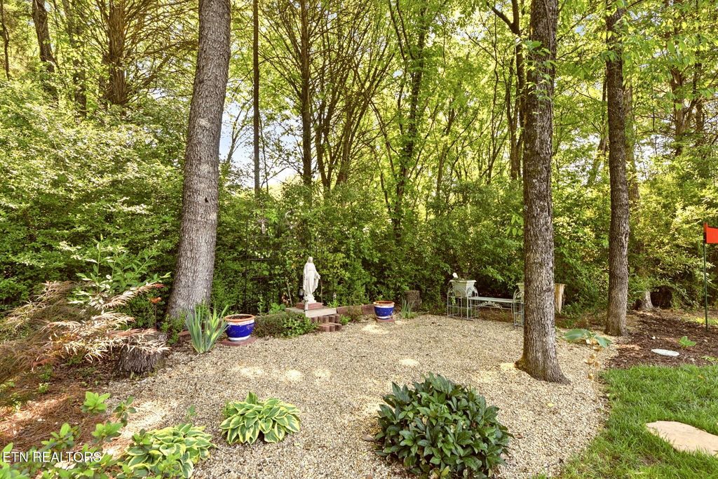 Photo of 103 Tsuhdatsi Way, Loudon, TN 37774 (MLS # 1338427)