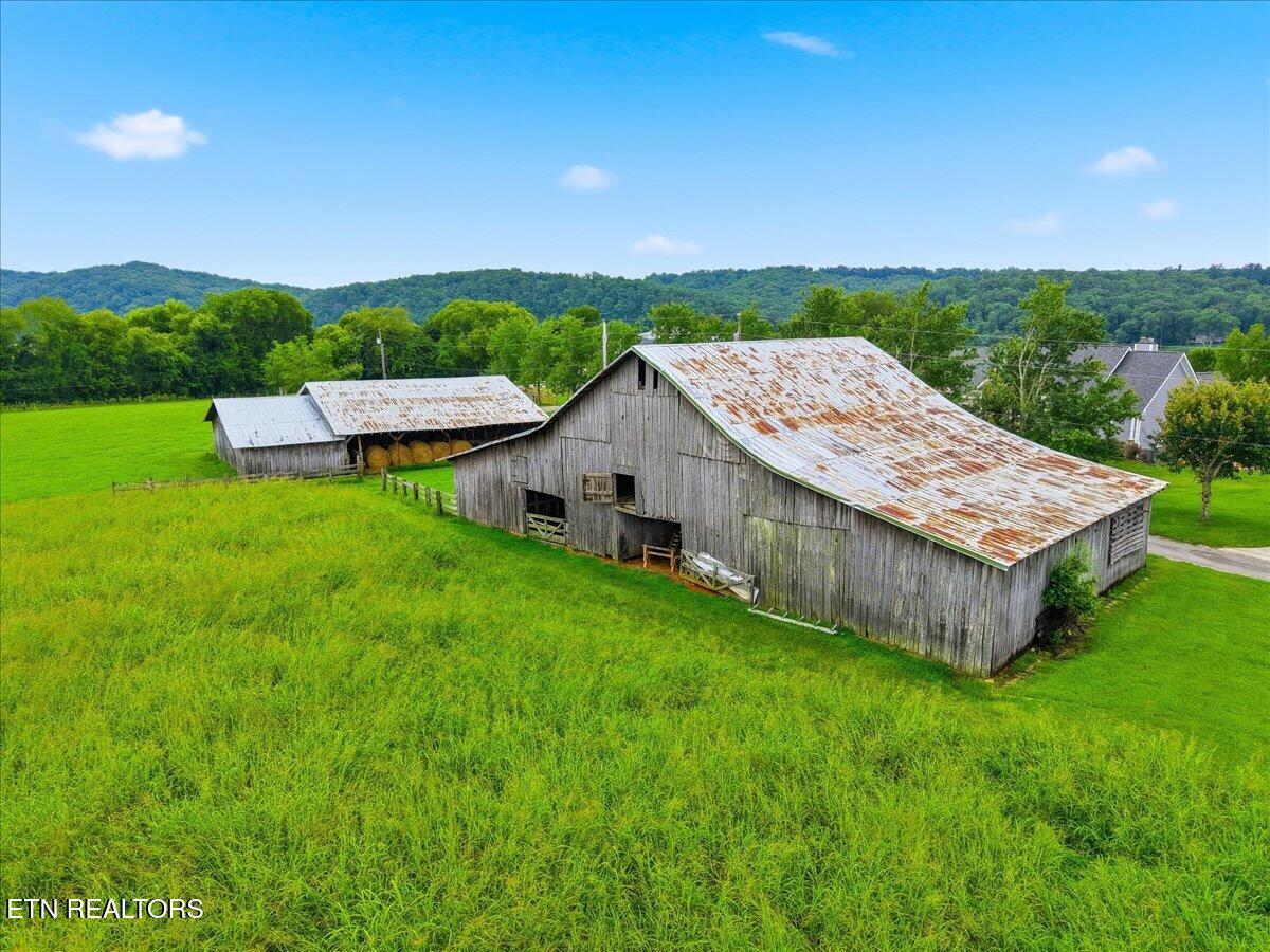 112 Walden Lane