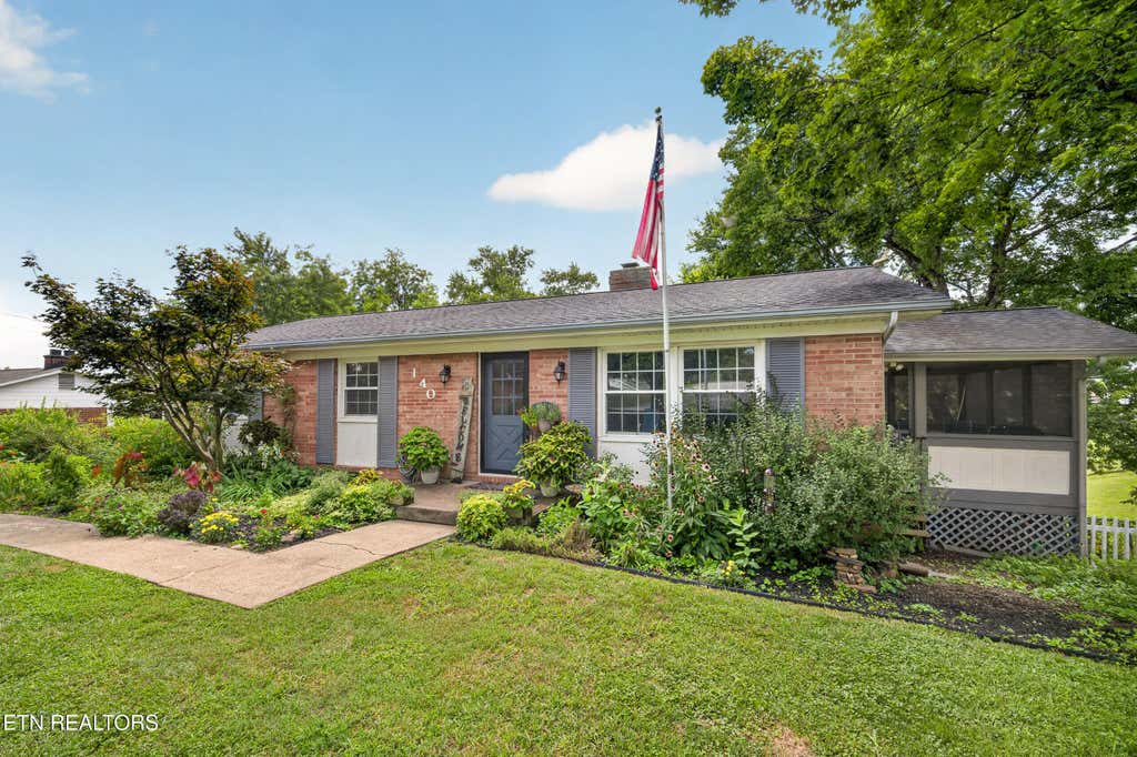 Photo of 140 Westwood Drive, Clinton, TN 37716 (MLS # 1350707)