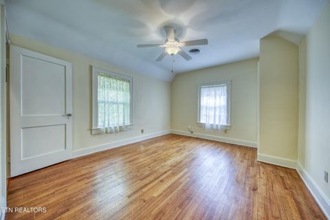 Tiny photo for 918 Windgate St, Knoxville, TN 37919 (MLS # 1347979)