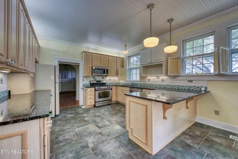 Tiny photo for 918 Windgate St, Knoxville, TN 37919 (MLS # 1347979)