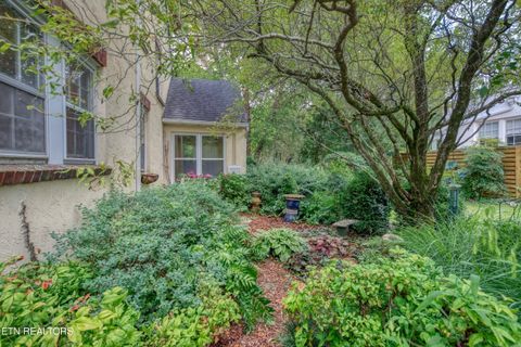Tiny photo for 918 Windgate St, Knoxville, TN 37919 (MLS # 1347979)