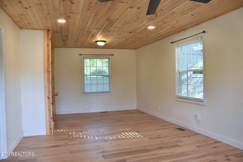 Tiny photo for 636 Robertsville Rd, Oak Ridge, TN 37830 (MLS # 1343955)