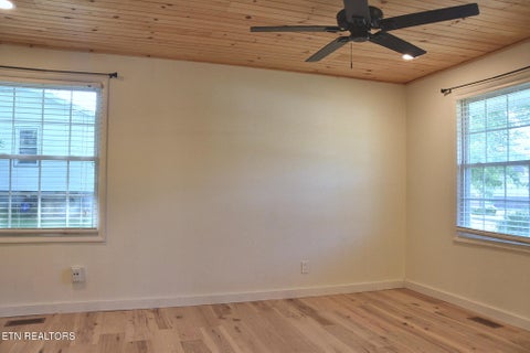 Tiny photo for 636 Robertsville Rd, Oak Ridge, TN 37830 (MLS # 1343955)
