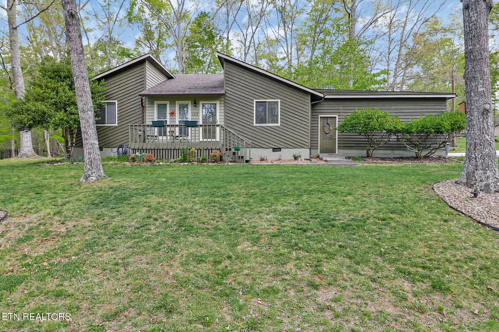 Photo of 129 Norcross Rd, Crossville, TN 38558 (MLS # 1338216)