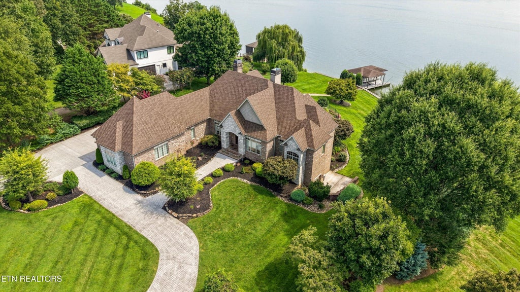Photo of 233 Lake Crest Drive, Lenoir City, TN 37772 (MLS # 1356443)