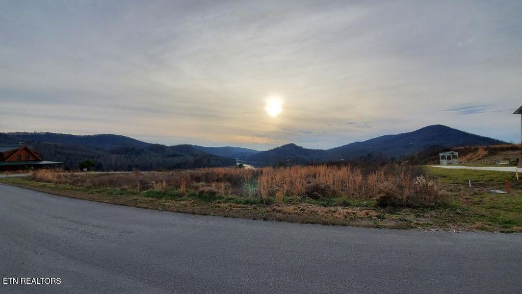 Photo of 38 Windward Blvd, Tazewell, TN 37879 (MLS # 1296292)