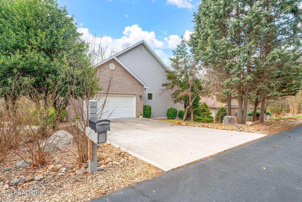 Photo of 213 Coyatee Drive, Loudon, TN 37774 (MLS # 1331702)