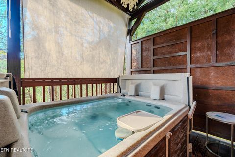 Tiny photo for 921 McMakin Way, Pigeon Forge, TN 37863 (MLS # 1334728)