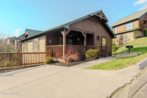Photo of 921 McMakin Way, Pigeon Forge, TN 37863 (MLS # 1334728)
