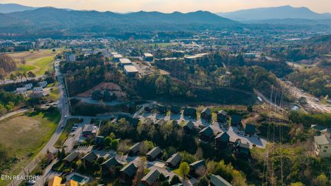 Tiny photo for 921 McMakin Way, Pigeon Forge, TN 37863 (MLS # 1334728)