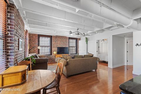 Tiny photo for 535 Locust St #202, Knoxville, TN 37902 (MLS # 1336397)