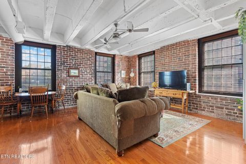 Tiny photo for 535 Locust St #202, Knoxville, TN 37902 (MLS # 1336397)