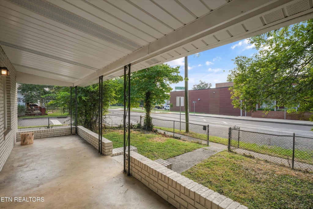 Photo of 1503 Connecticut Ave, Knoxville, TN 37921 (MLS # 1354843)