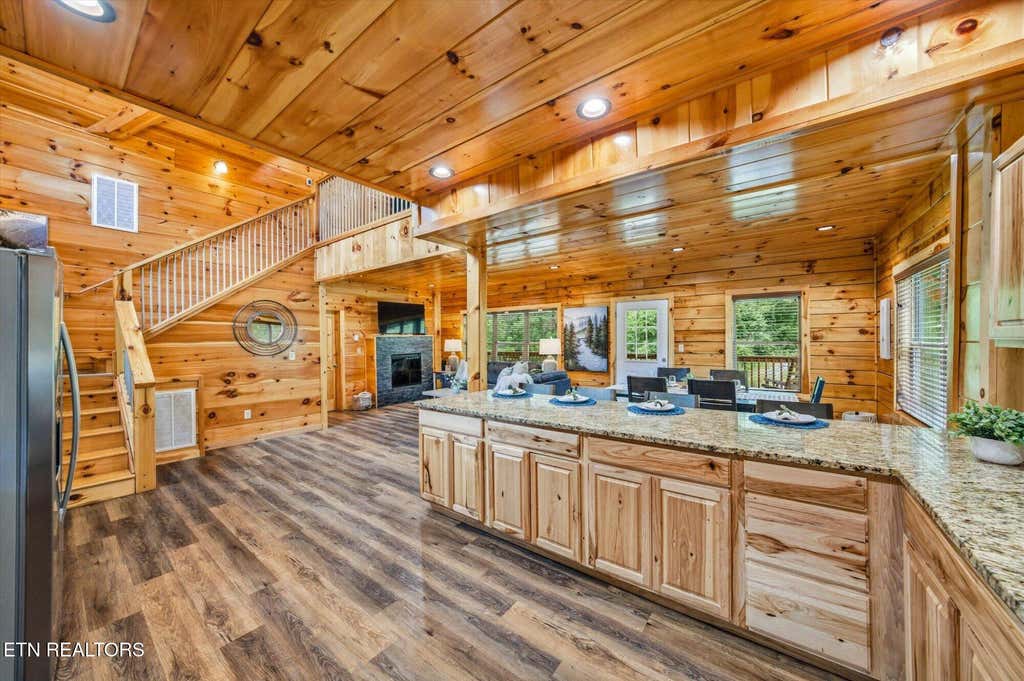 Photo of 2933 Fiddlers Creek Way, Pigeon Forge, TN 37863 (MLS # 1352837)