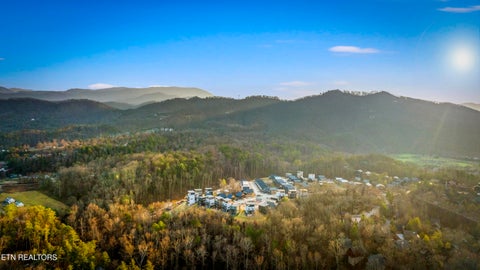 Tiny photo for 571 Warbonnet Way, Pigeon Forge, TN 37863 (MLS # 1355850)