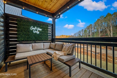 Tiny photo for 571 Warbonnet Way, Pigeon Forge, TN 37863 (MLS # 1355850)