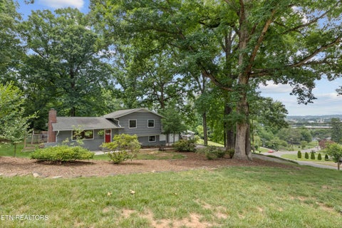 Photo of 329 Elkmont Rd, Knoxville, TN 37922 (MLS # 1344657)