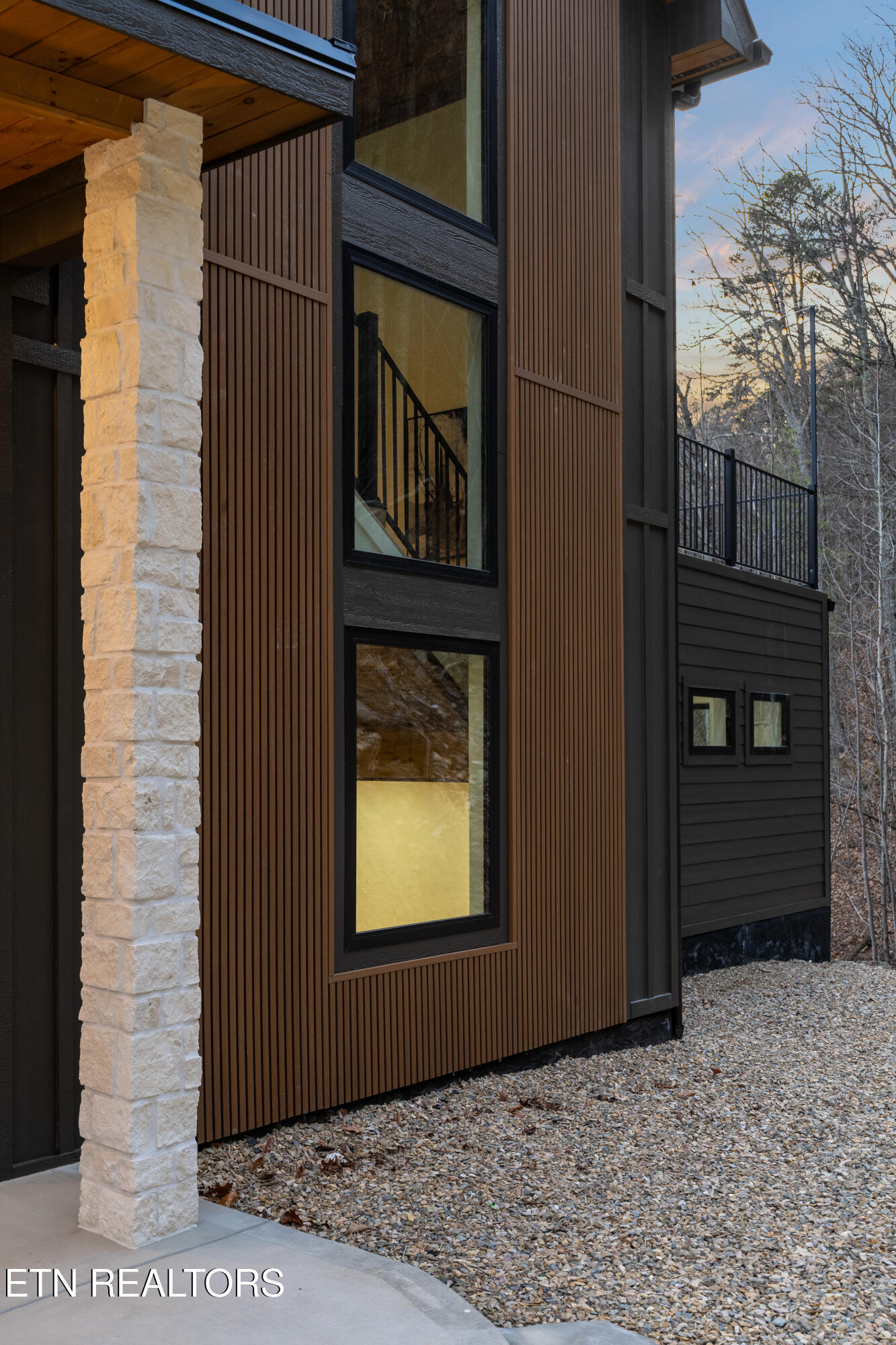 2349 Bluff Mountain Rd